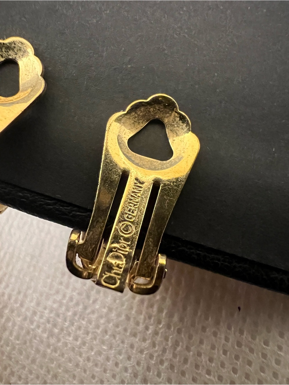 Dior German authentic clip on Earrings L new - Picture 4 of 4